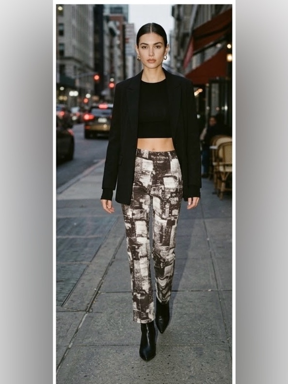 Urban Outfitters City Skyline Stretchy Pants, size 6